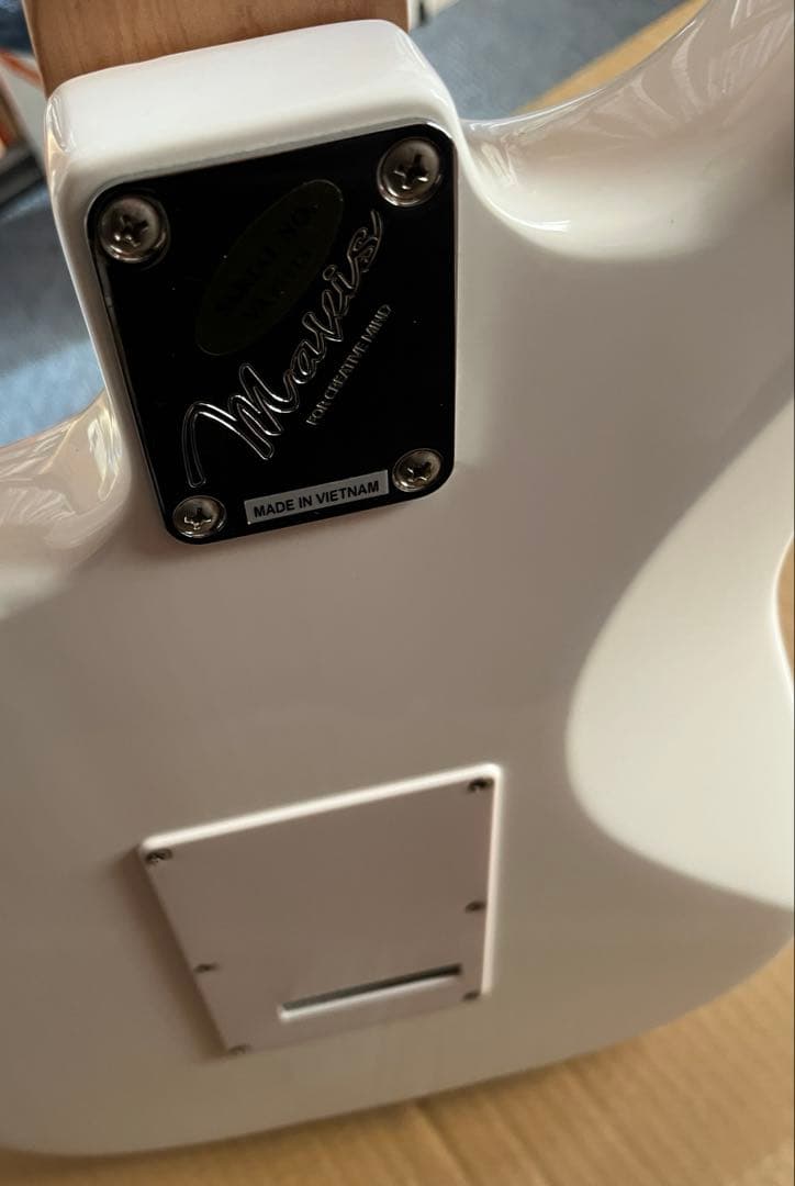 Mavis メイビス　エレキギター　ストラトキャスター　Stratocaster