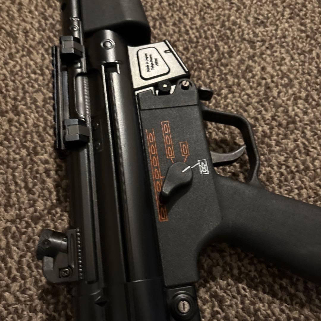 i*.様 マルイ次世代MP5A5トイガン 純正リポバッテリー充電器付き