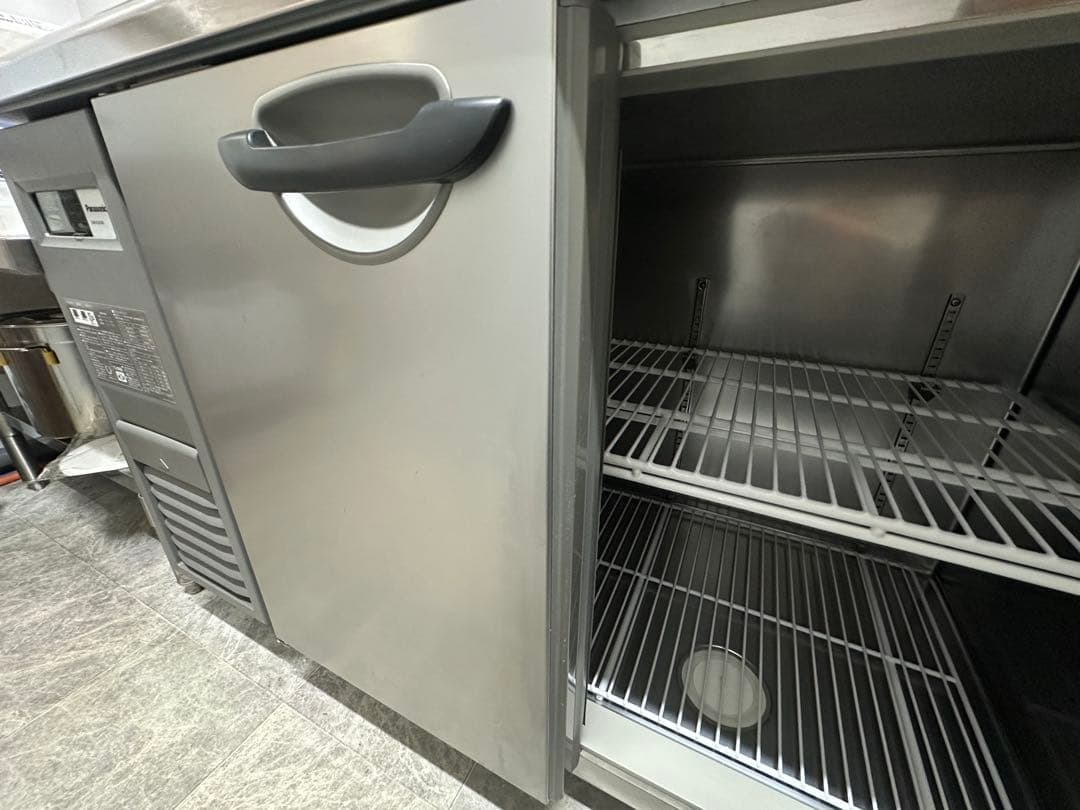 値下げ　2023年5月購入パナソニック業務用台下冷蔵庫SUR-K1261S