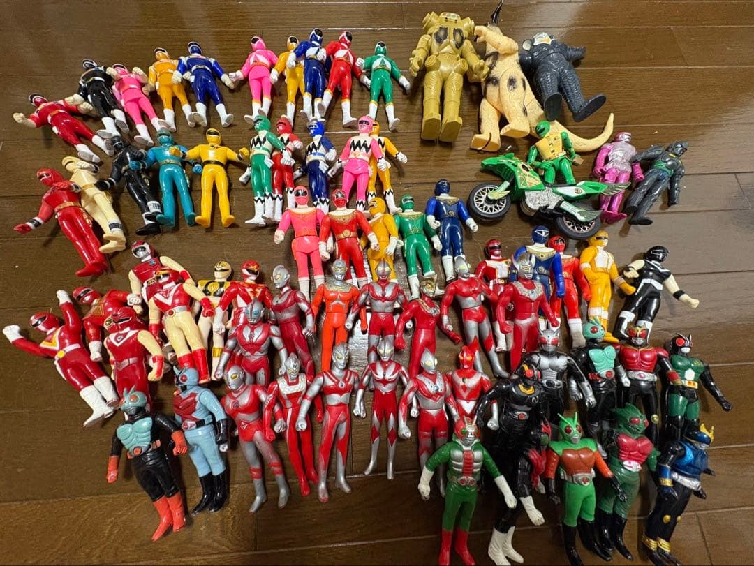 懐かしの戦隊ヒーロー　ウルトラマン　仮面ライダー人形まとめ売り