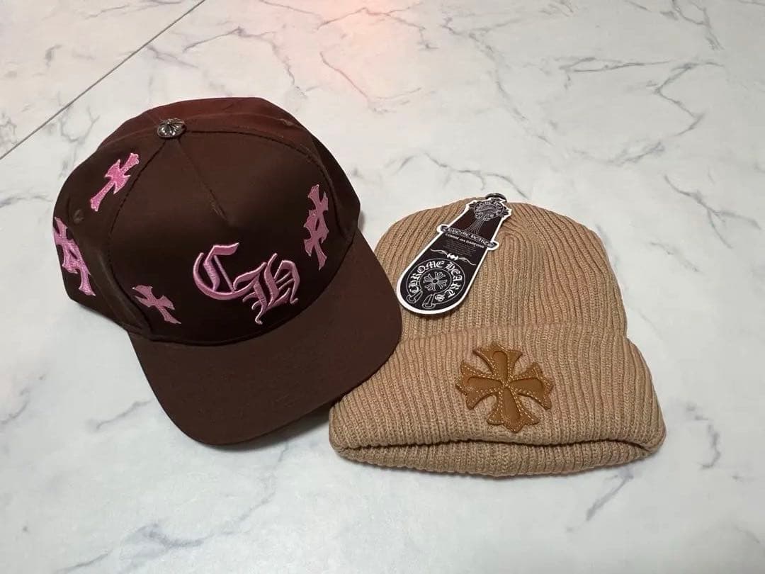 CH Chrome Heartsブラウンキャップとベージュニット帽セット