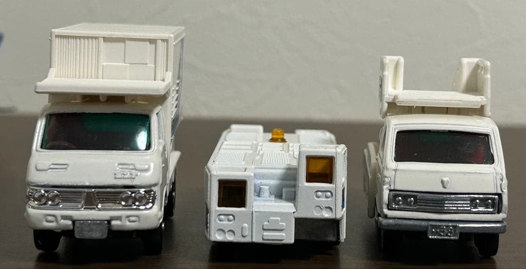 トミカ ANA 新空港セット セドリック空港タクシー