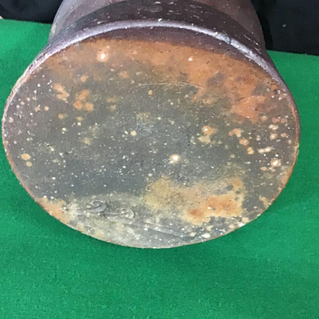 備前焼豊福先生台座型花入れ只今年末年始大売り出しです❣️