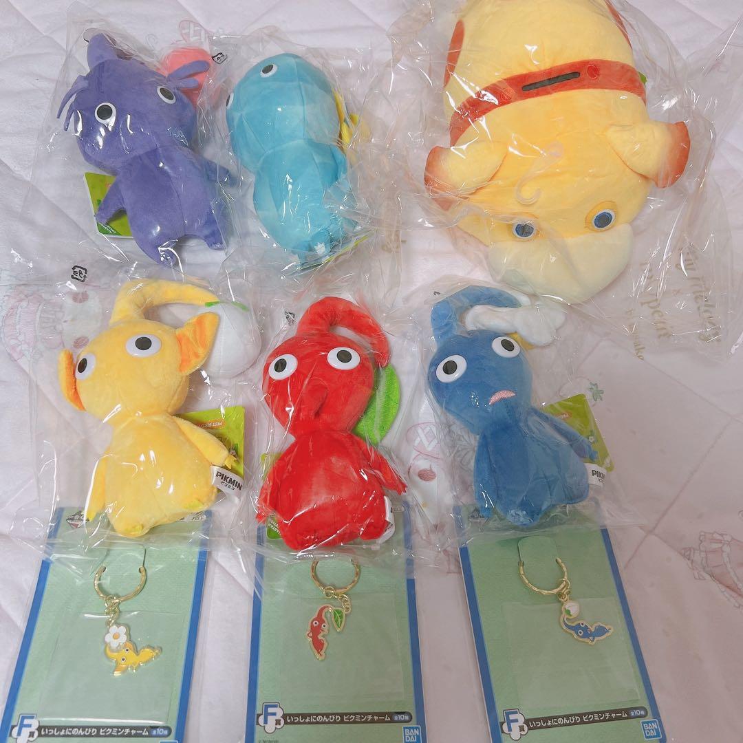 三英貿易　ピクミン ぬいぐるみ　新品　未開封　紫　赤　オッチン　青　黄　チャーム
