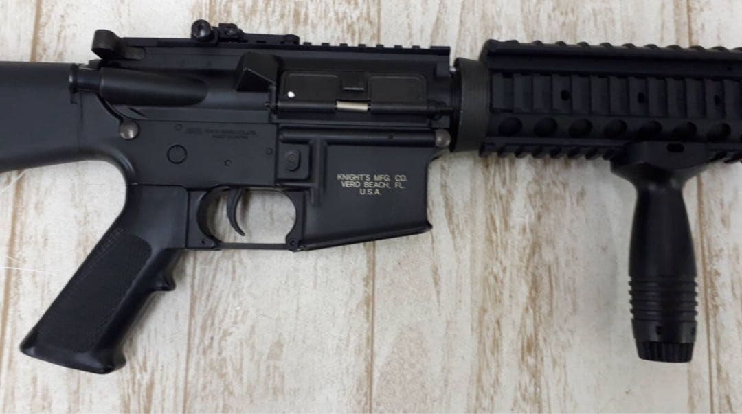 東京マルイ L96 AWS / ナイツ SR-16 M4カービン 電動ガン