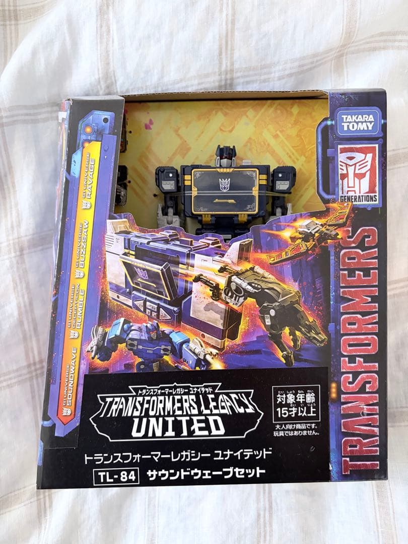 新品トランスフォーマー TL-84 サウンドウェーブセット