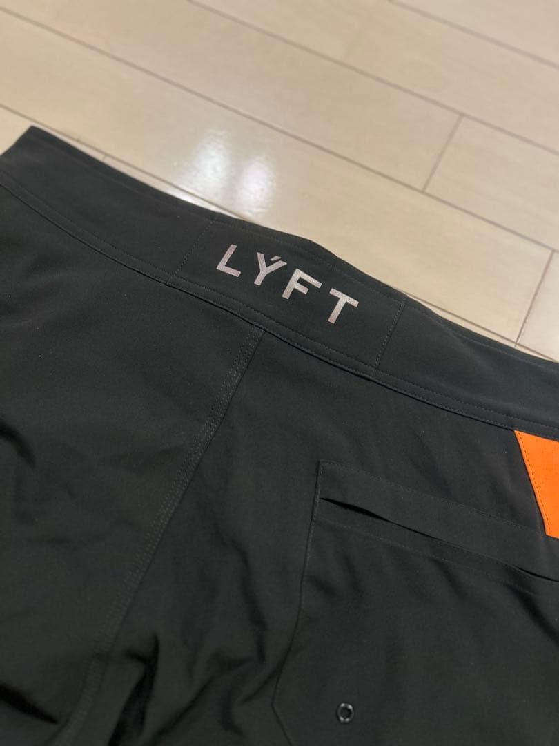 LYFT サーフパンツ【Lサイズ】　黒/オレンジ