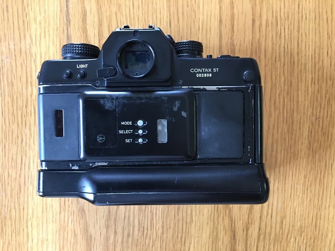 CONTAX ST フィルムカメラ　縦位置グリップ付き