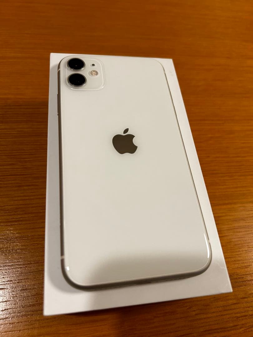 Apple iPhone 11 ホワイト 本体