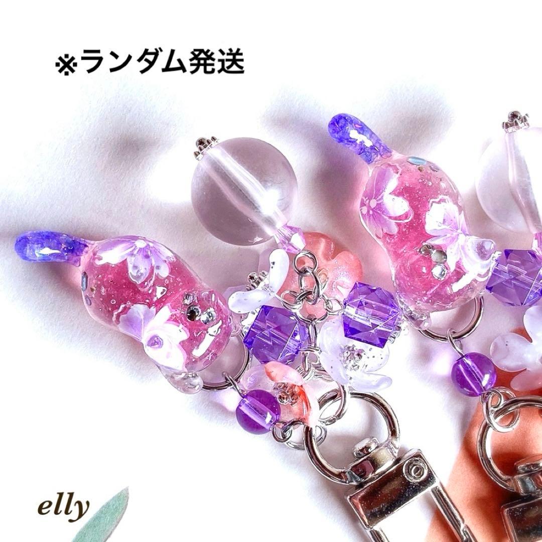 【やの様】1619.水引き　正月　天然石　牡丹　じゃれ猫　レジン　根付ストラップ