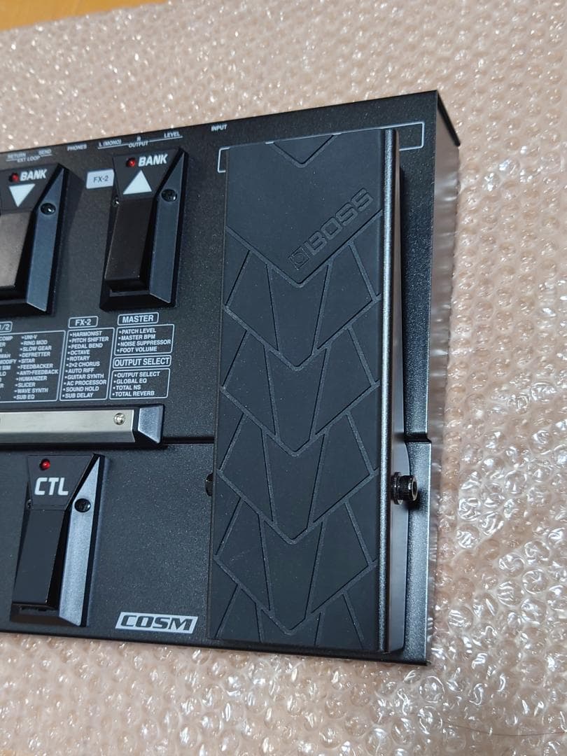 BOSS GT-8 （美品・KC製ソフトケース5000円相当付）動作確認済