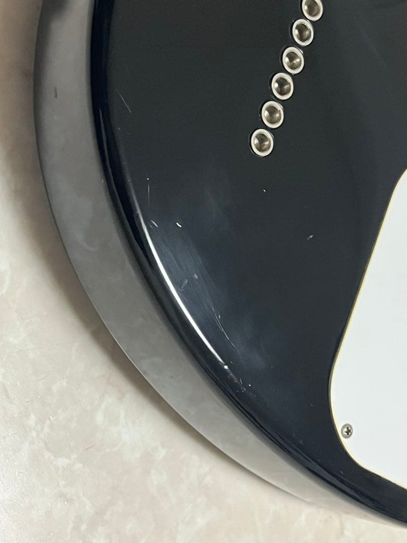 ZO-3【アンプ内蔵ミニエレキギター】ブラックカラー