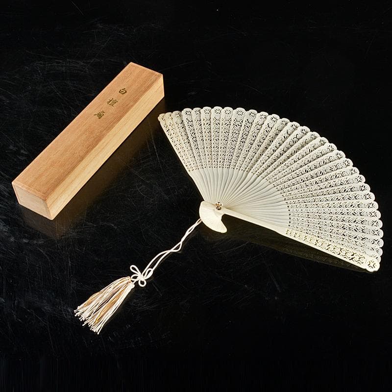 中国　獣骨製　細密彫刻　扇子　合せ箱　M　R5726