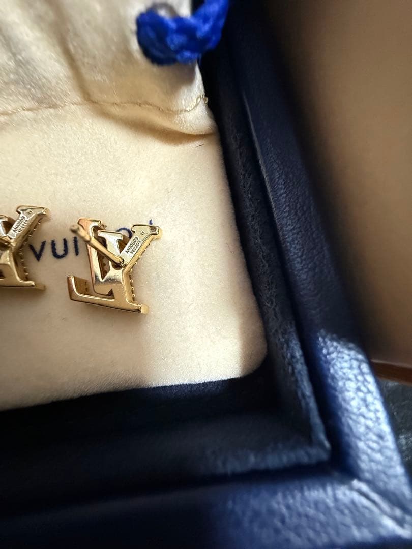 ルイヴィトン　ピアス・LV アイコニック ストラス　LV ピアス　ゴールド