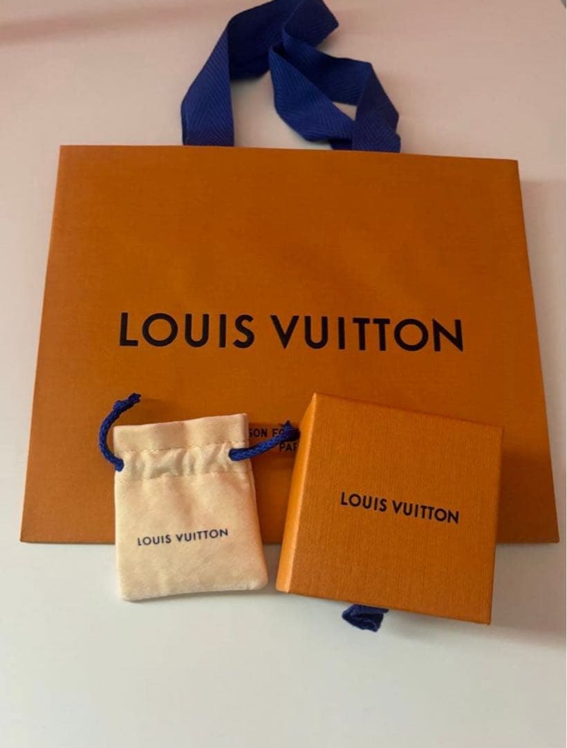 ルイヴィトン　ピアス・LV アイコニック ストラス　LV ピアス　ゴールド