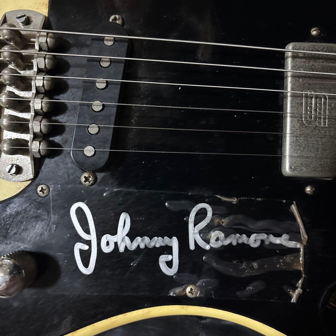 く*ろ様 Johnny Ramone Mosrite エレキギター
