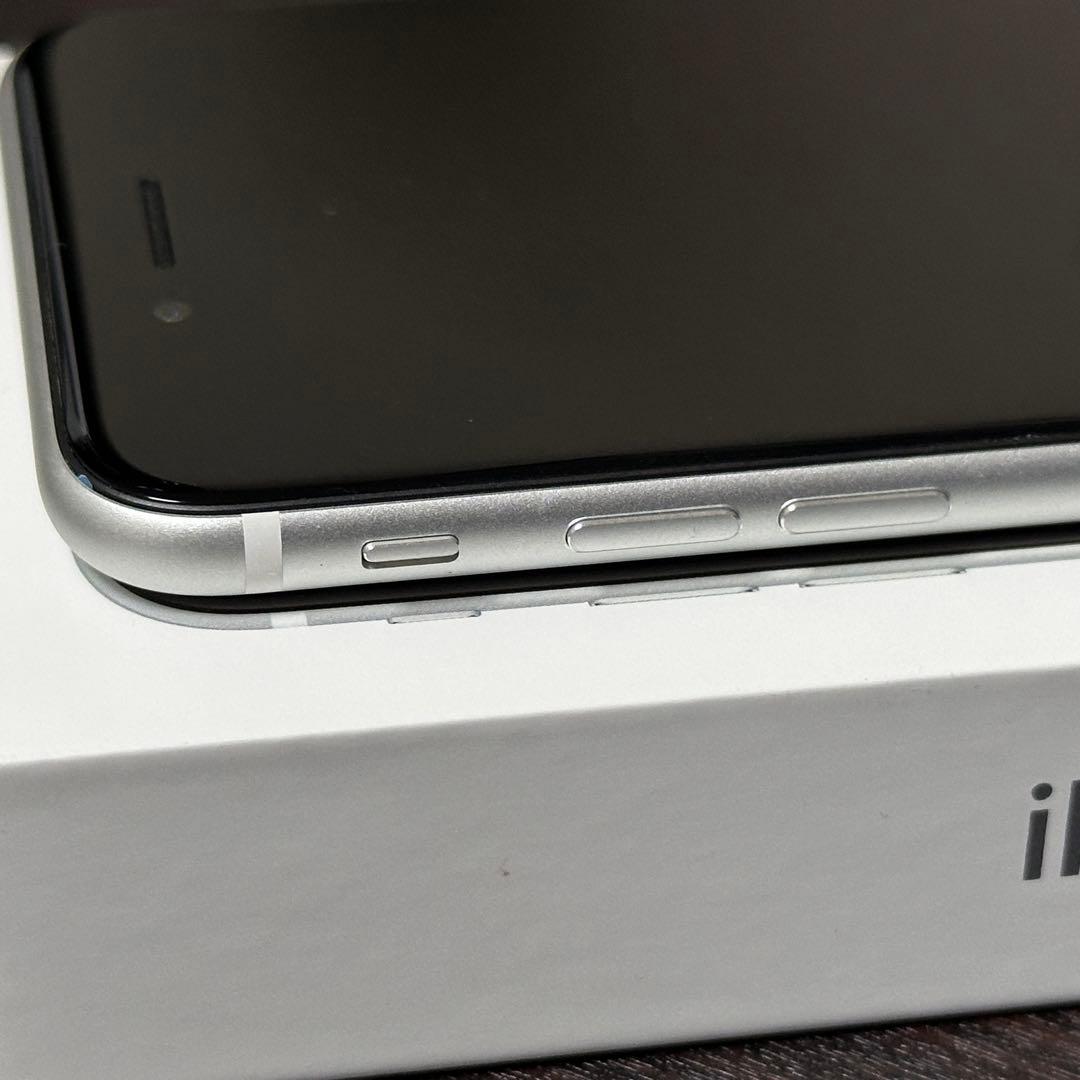 【特美品】iPhone SE（第2世代）64GB ホワイト