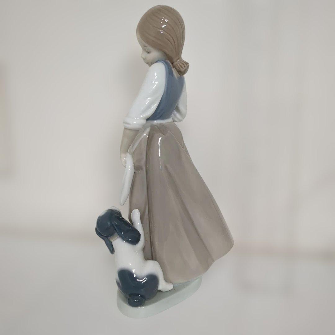 リヤドロの人形