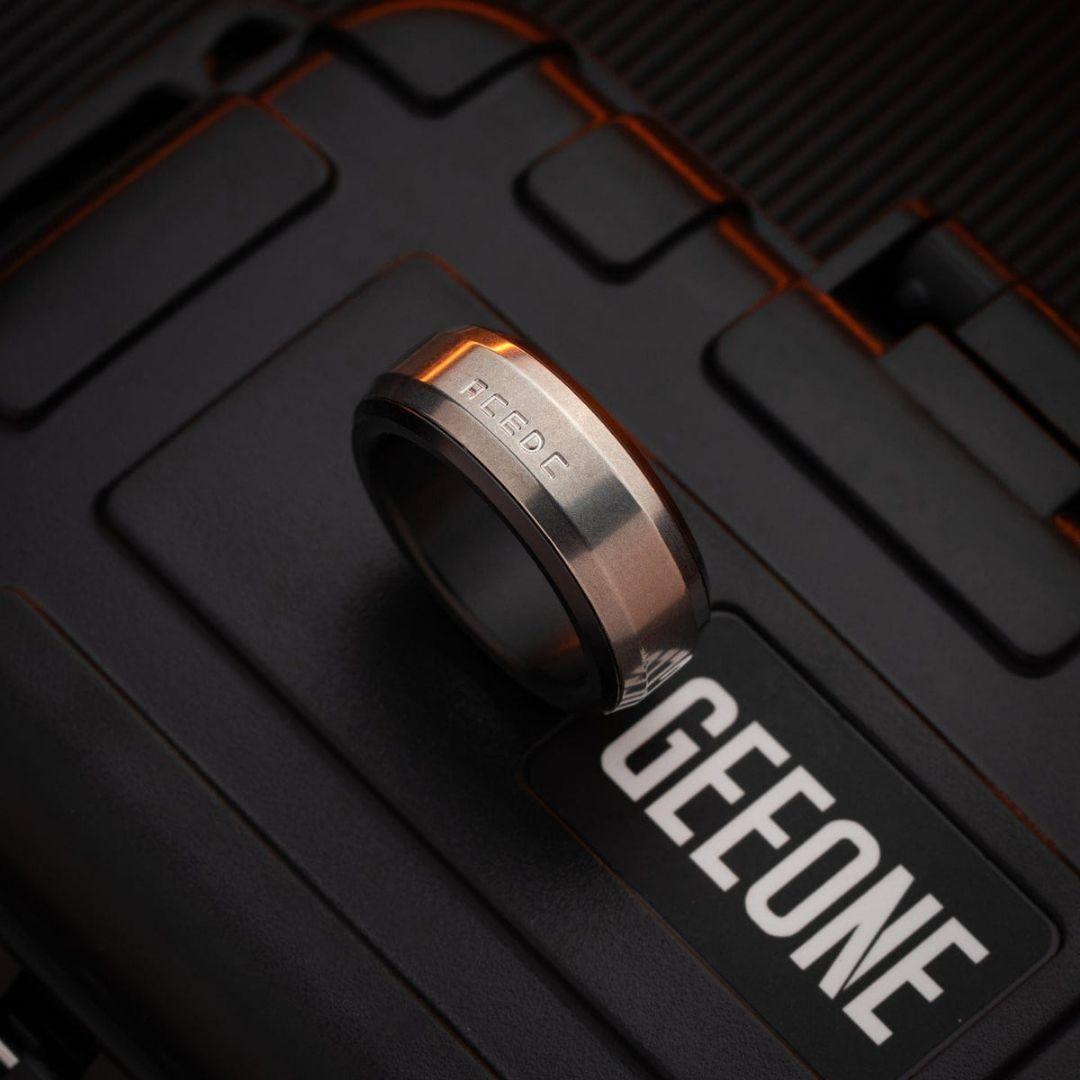 「正規品」ACEdc メカニカルリング　チタン製　フィジェットトイ　EDC