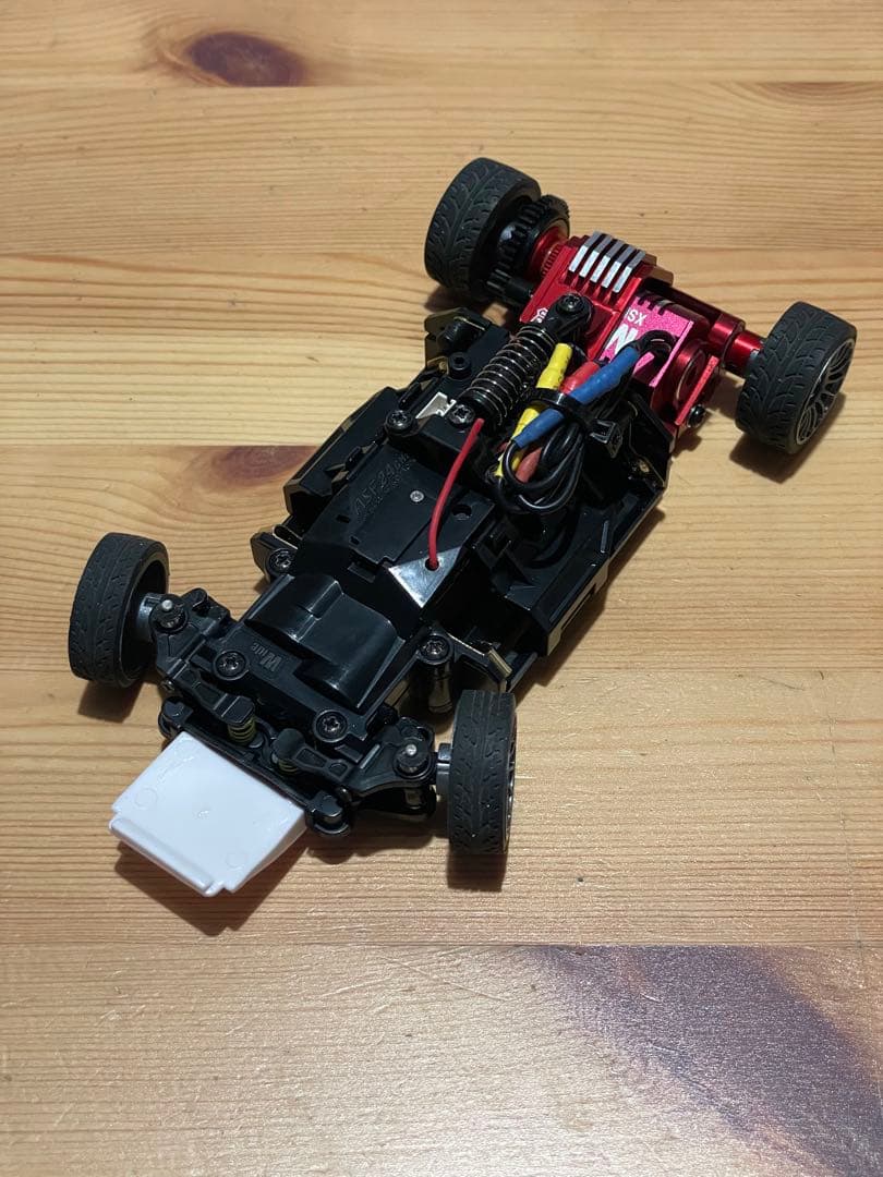 ミニッツMR-03? 赤モーター アルミマウント