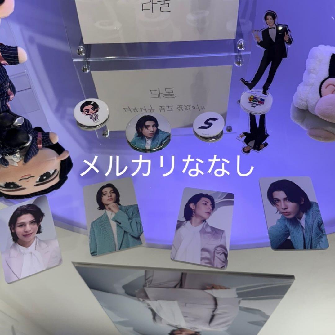 Man 韓国 ポップアップ フォトカード トレカ 缶バッジ Lホルダー