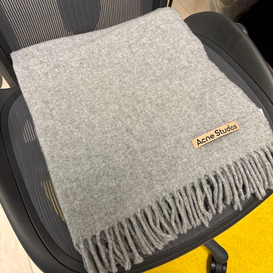 Acne Studios マフラー　ストール