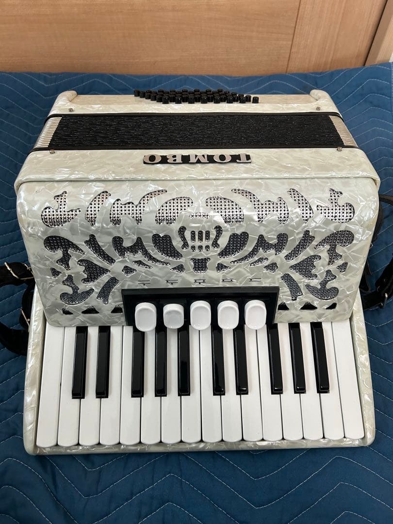 TOMBO アコーディオン J261 ホワイト 希少
