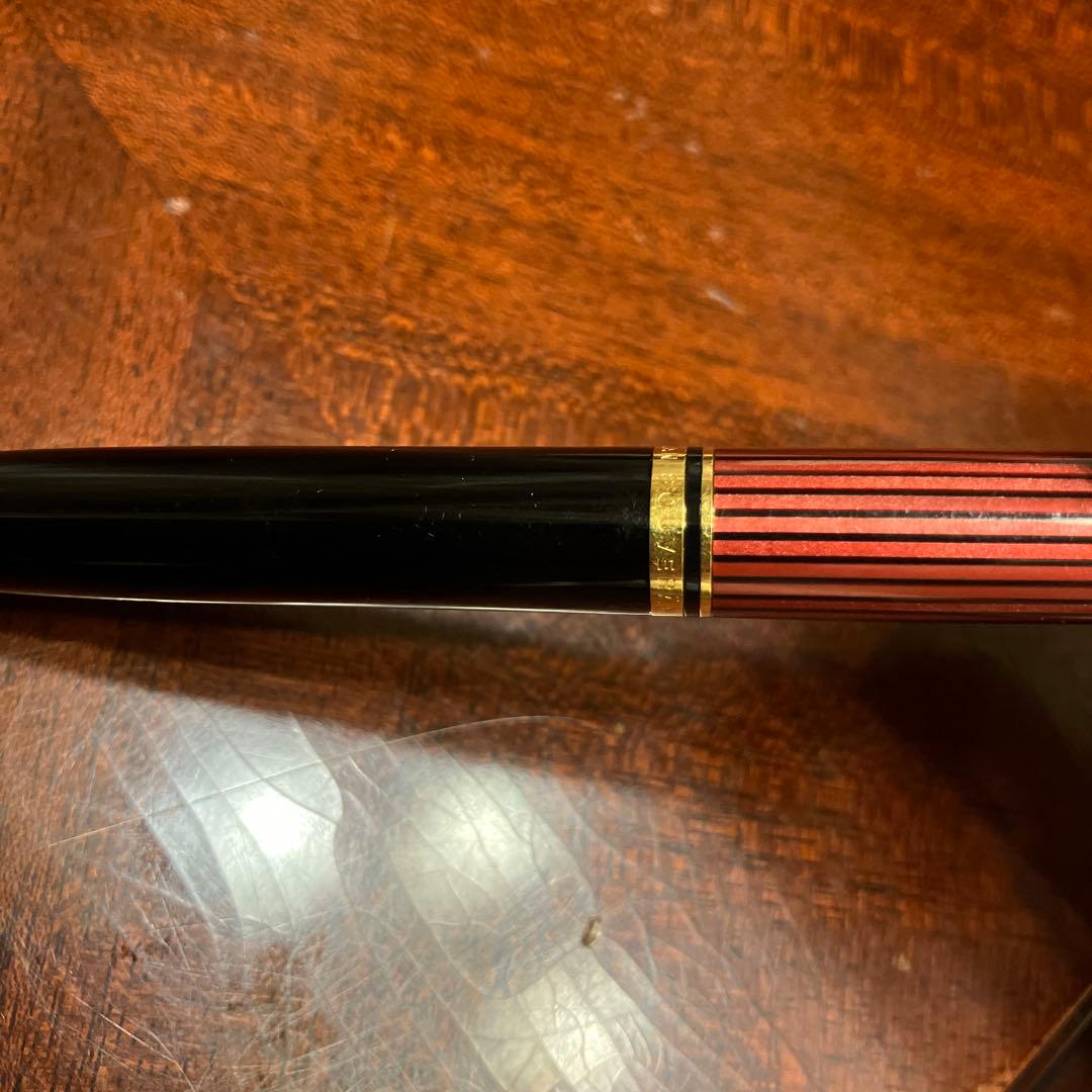 ペリカン　ボールペン スーベレーン K400 レッドストライプ