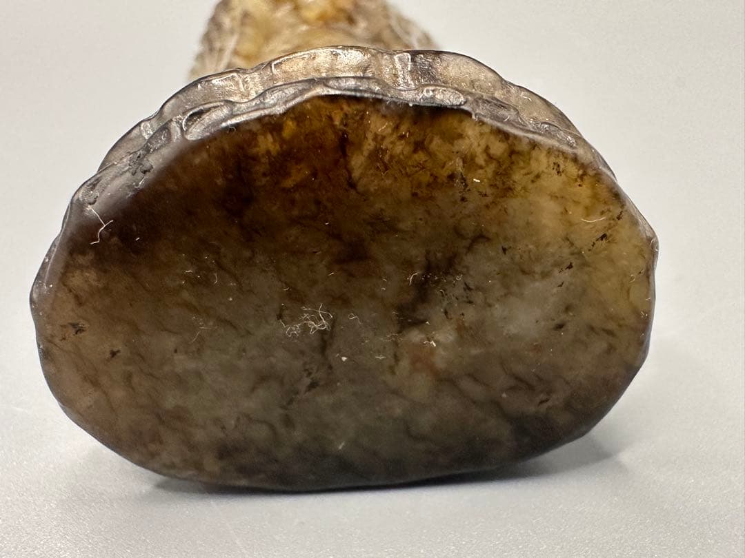 中国美術　ループタイ　和田玉　古砡　白砡　根付　天然素材　置物骨董 石彫観音像