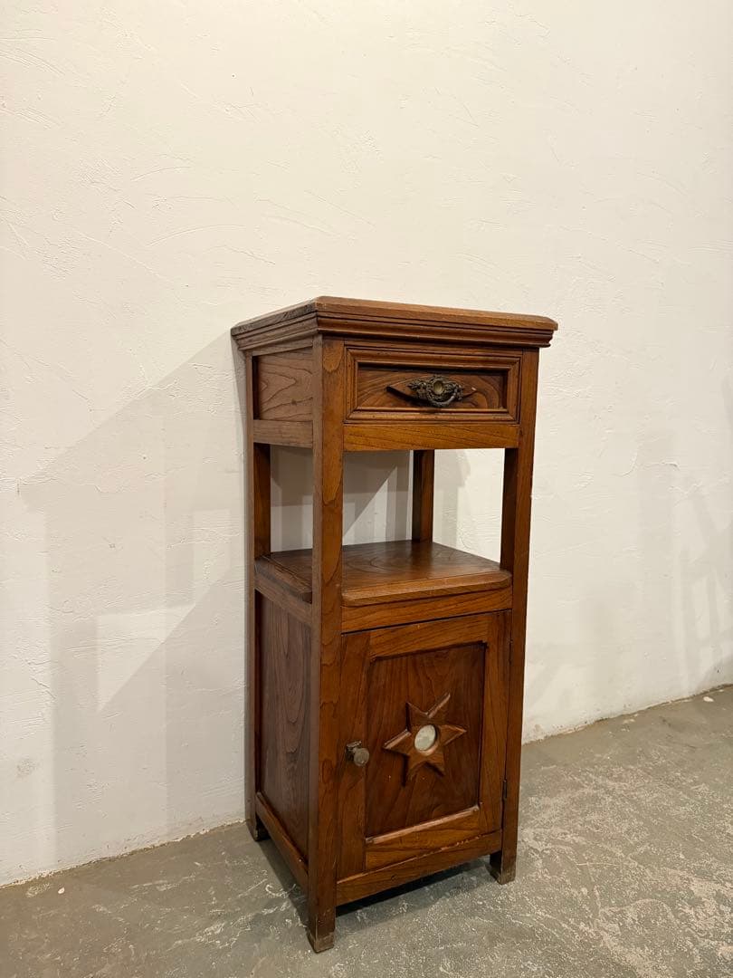 ヴィンテージ　木製サイドテーブル　ベッドサイドテーブル　フランス