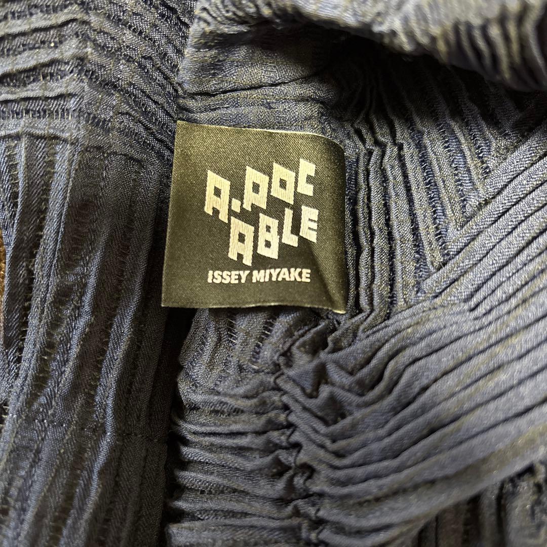 A.POCABLE イッセイミヤケ