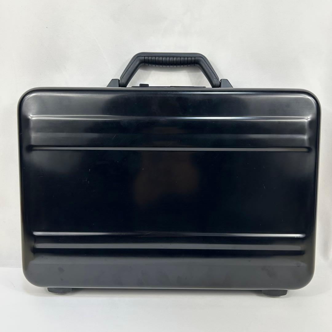 ギャランティー付き ゼロハリバートン アタッシュケース 軽量 ブラック