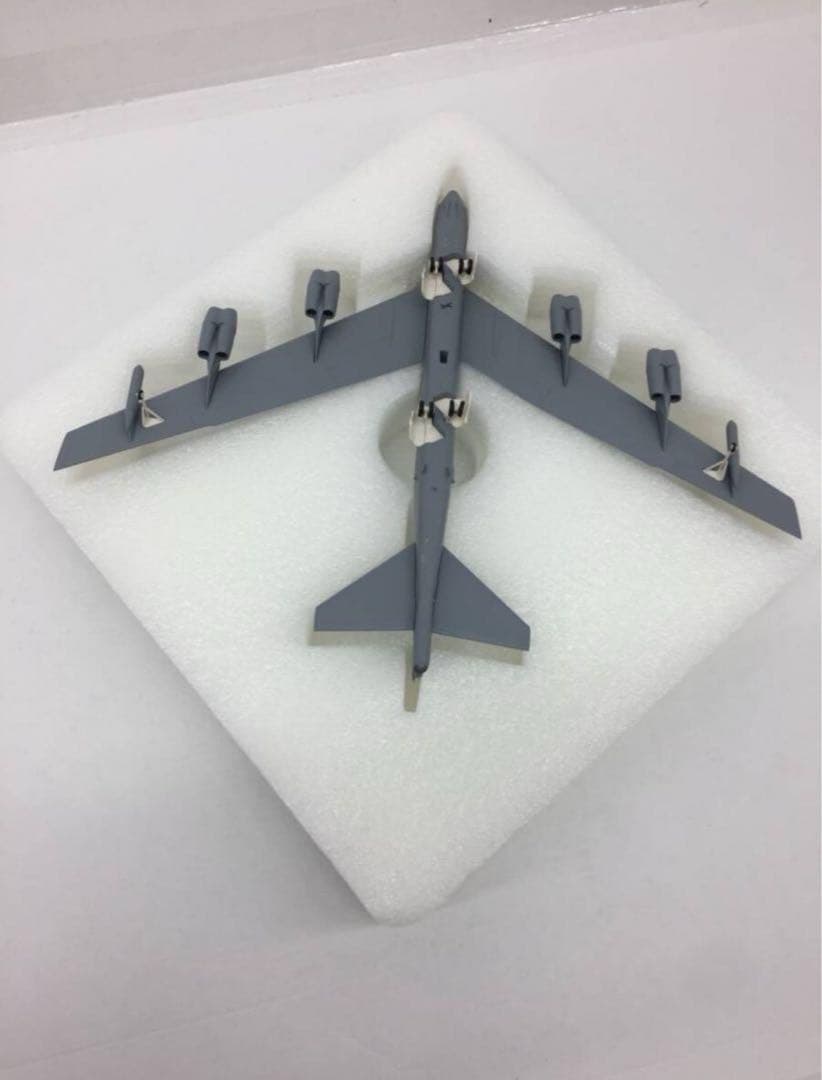 航空機・ヘリコプター herpa 1/200 B-52H 5BW 69th BS \"POW-MIA\"