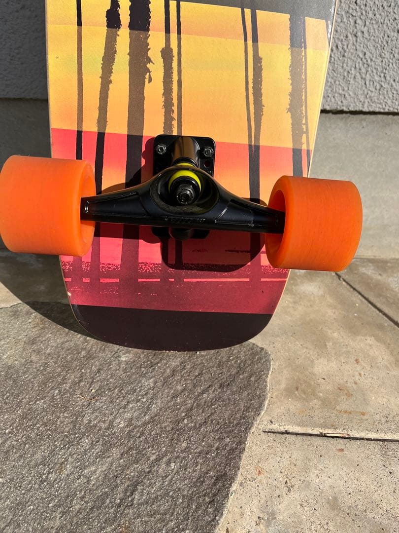 MILLER DIVISIONサーフスケートボードkIRRA31.5