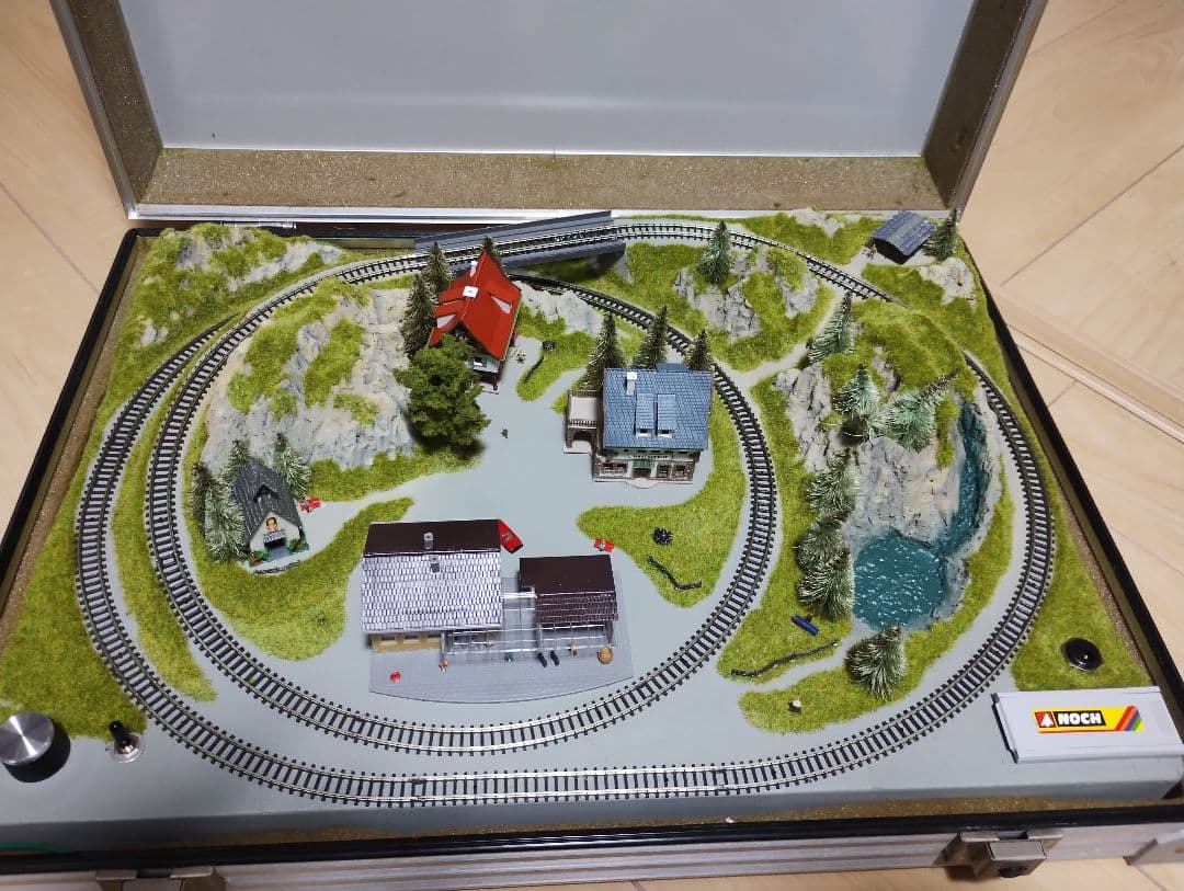 メルクリン zゲージ Noch 88091 ブリーフケースレイアウト