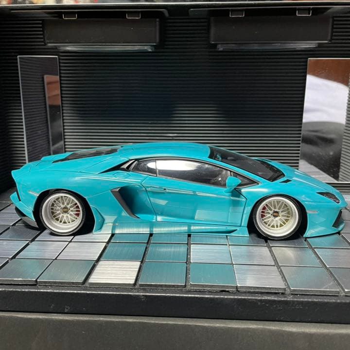 オートアート1/18 ランボルギーニ AVENTADORLP700-4 カスタム