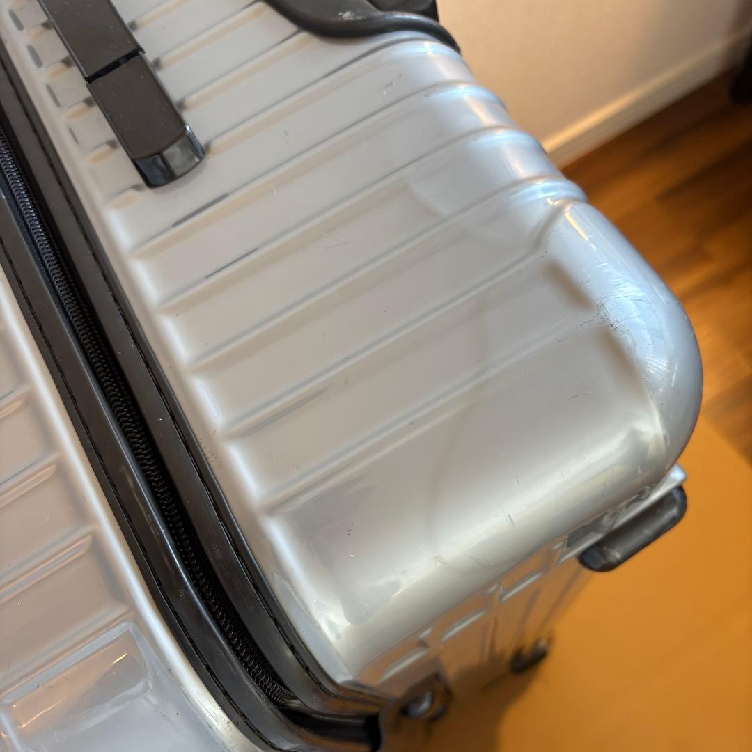 リモワ　サルサ　キャリーケース　104L