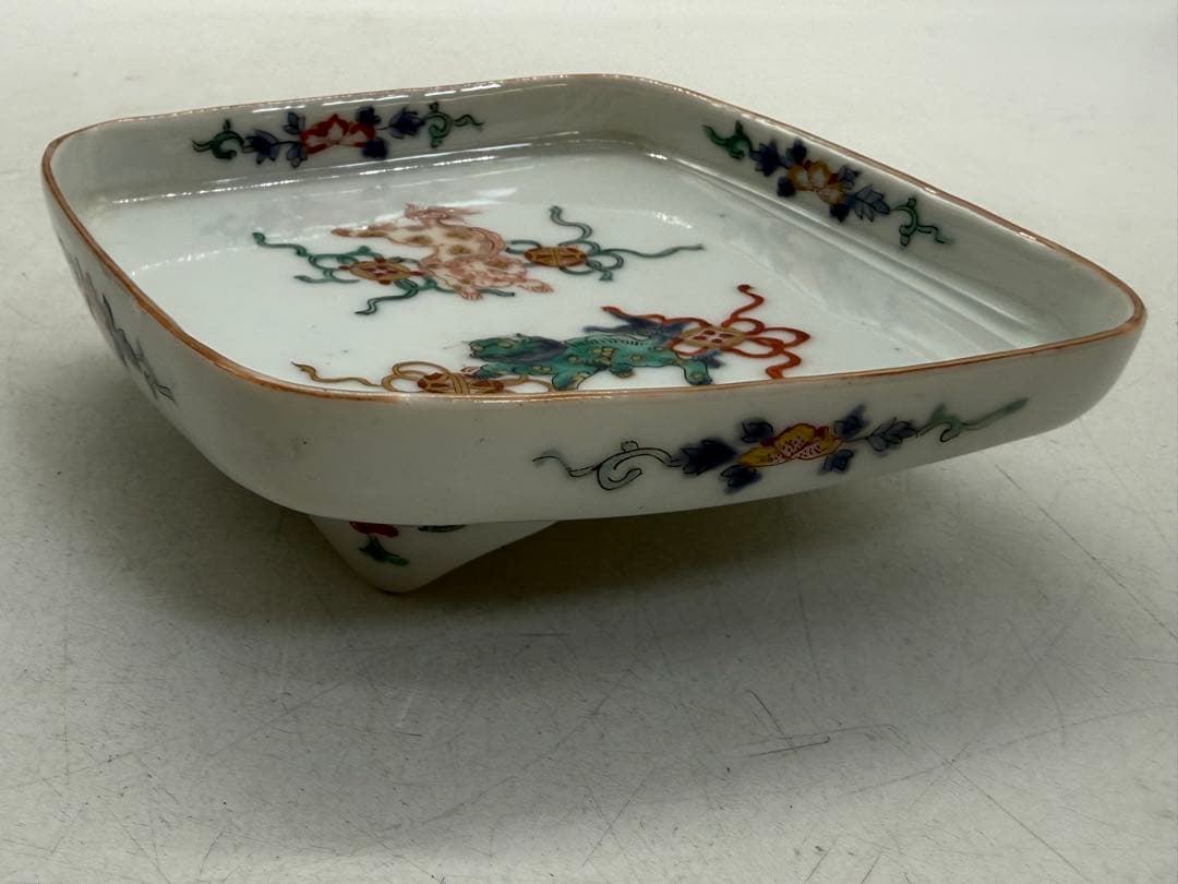 柿右衛門　獅子紋　三足菱形小皿① 送料込み251217