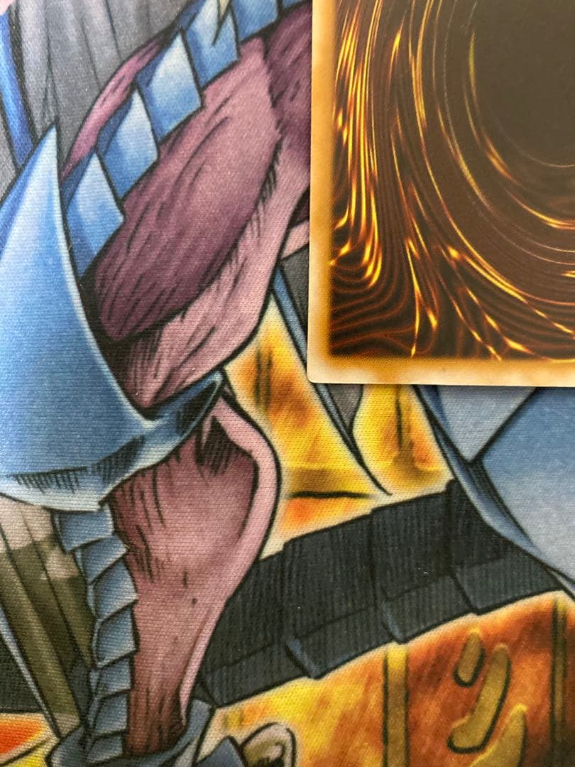 遊戯王 仮面魔獣マスクドヘルレイザー レリーフ　ローダー付き