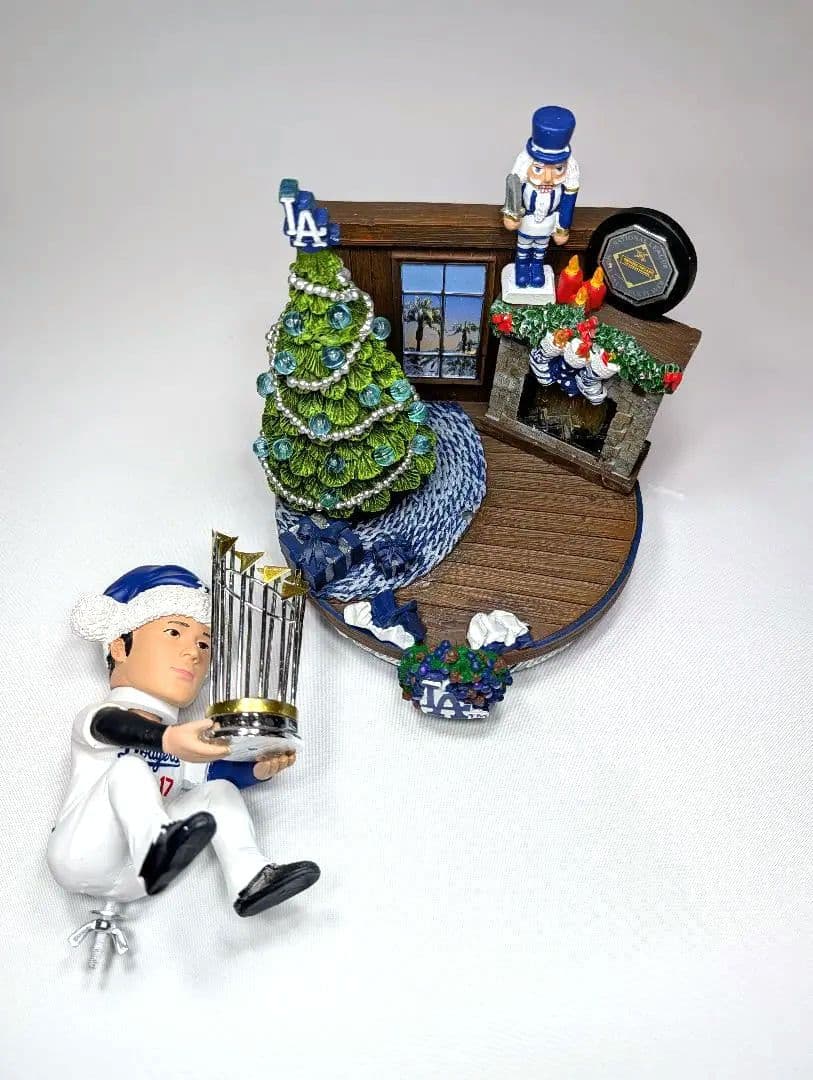 【ライト点灯】大谷翔平 クリスマス ボブルヘッド 224体限定 ドジャース