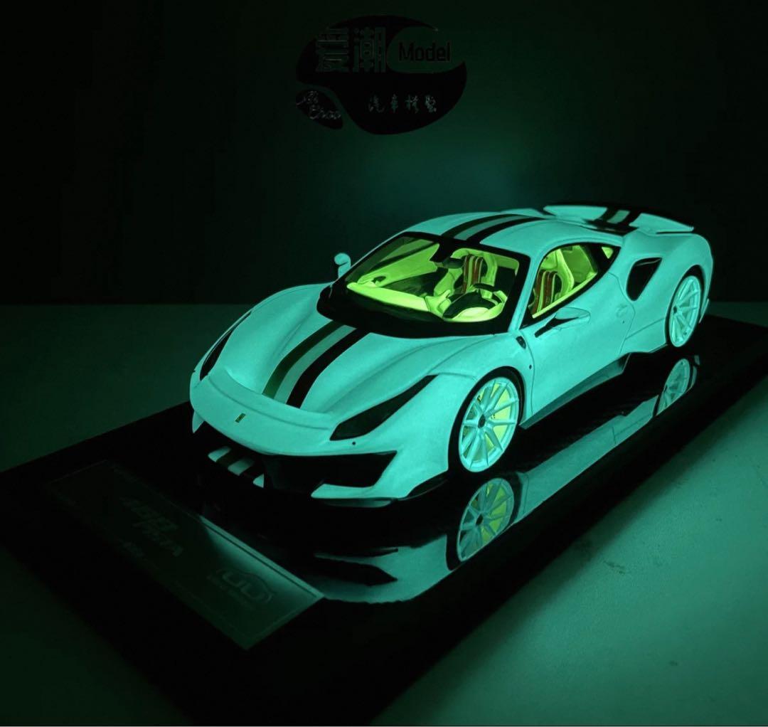 入手困難 UU モデル 夜光機能 1/18 フェラーリ 488 ピスタ ミニカー