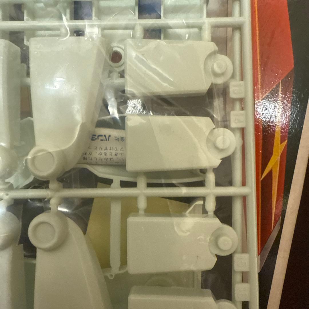 未開封　RX-78モビルスーツ　機動戦士ガンダム　バンザイ　希少　1:100