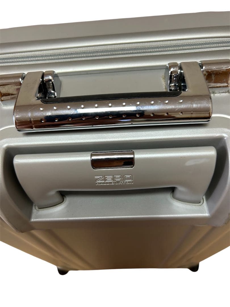 ZERO HALLIBURTON ゼロハリバートン スーツケース シルバー 2輪
