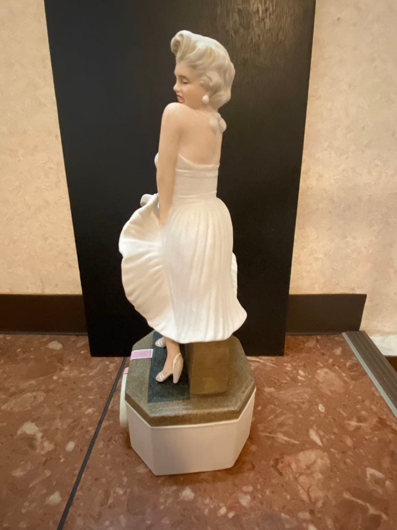 マリリンモンロー型陶器ケンタッキーバーボン古酒