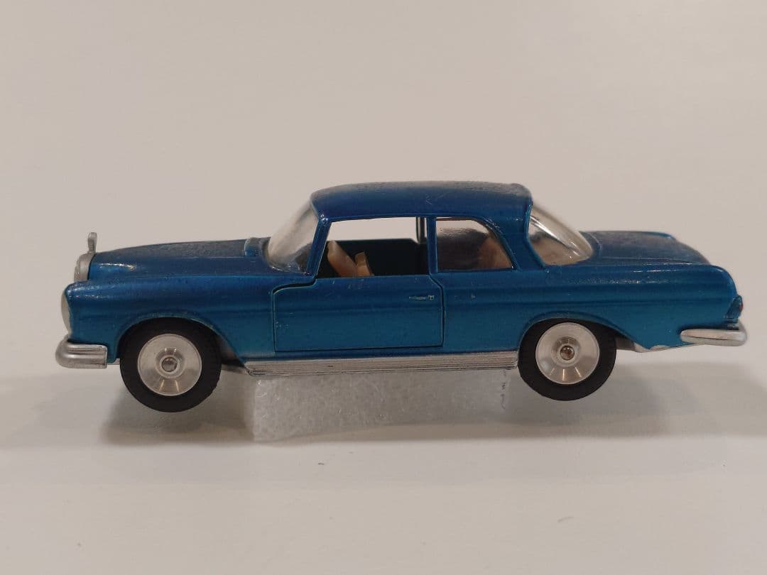 【Xmas Sale】SOLIDO REF 126 MERCEDES 220SE