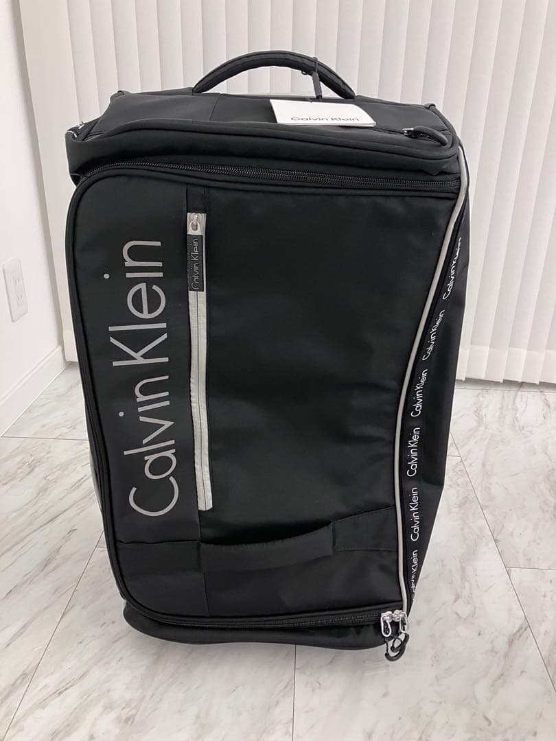 カルバンクライン　折りたたみキャリーバッグ ブラック　中型　スーツケース