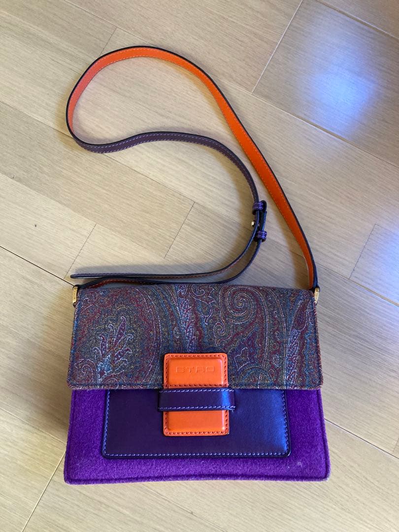 カラフルショルダーバッグ　エトロ　ETRO