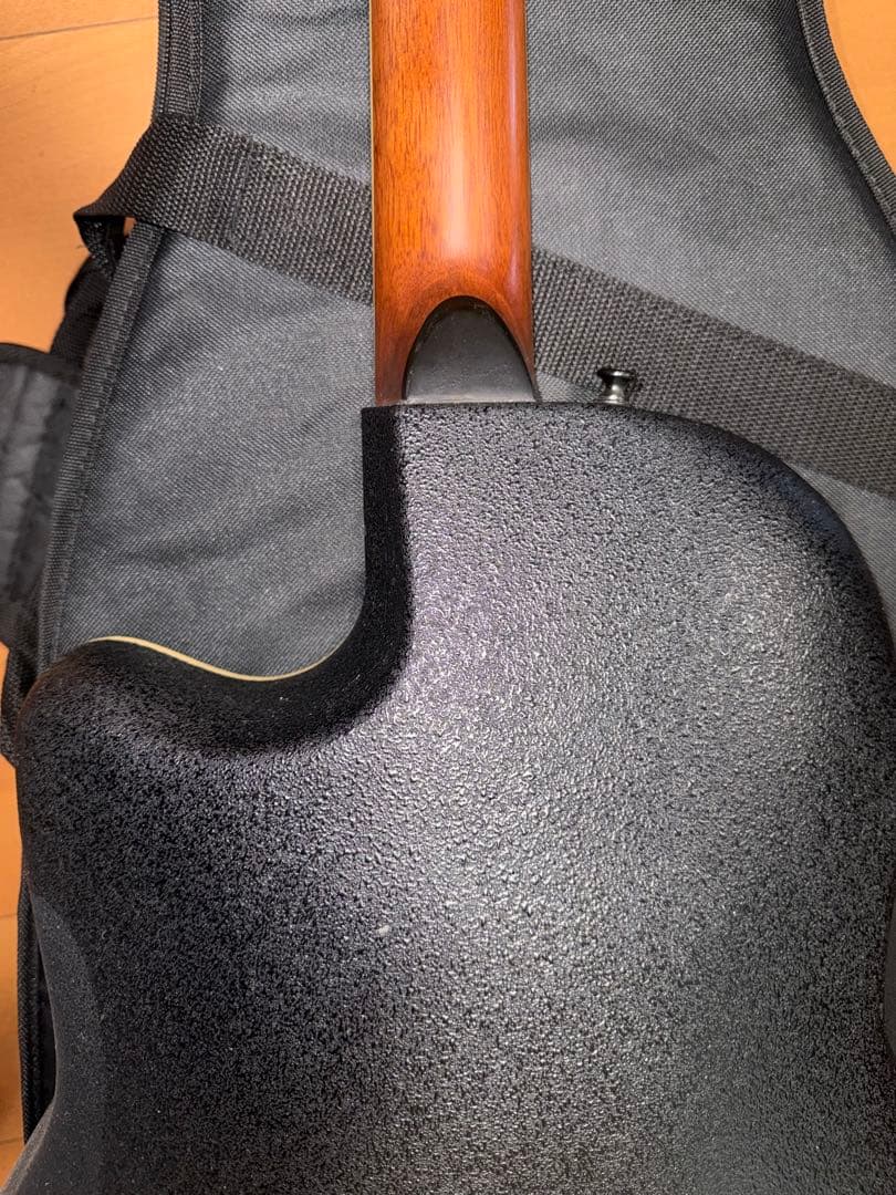 Ovation Celebrity Deluxe CC257 ハードケース付き