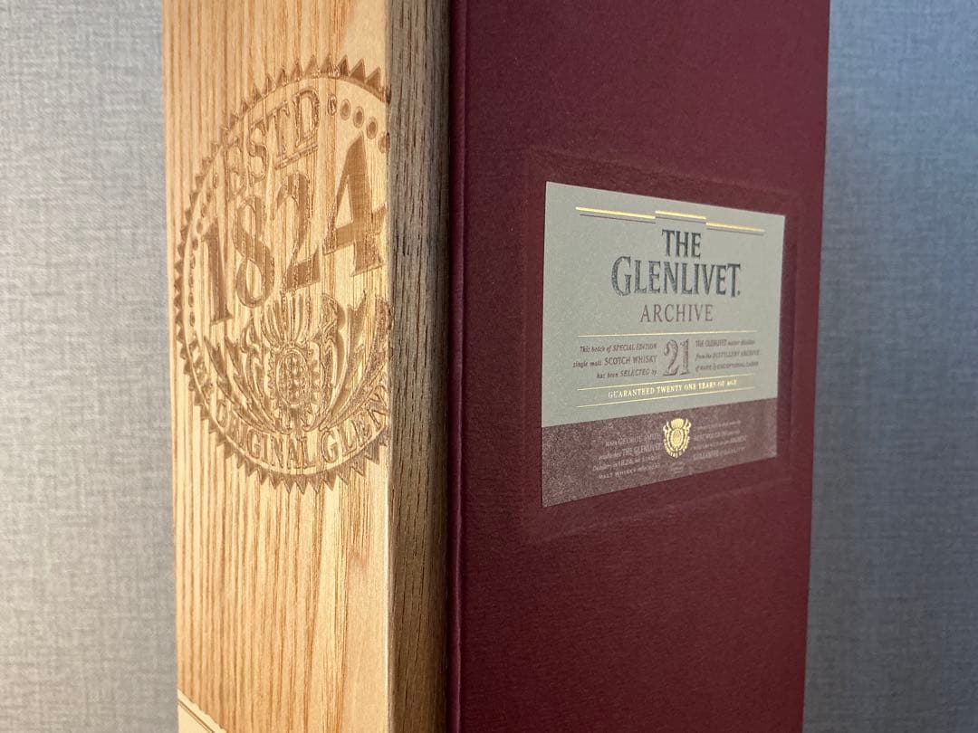 ザ・グレンリベット　アーカイブ　21年　外箱付　未開封