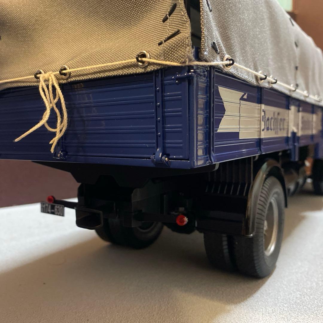 1/18 クルップ　タイタン